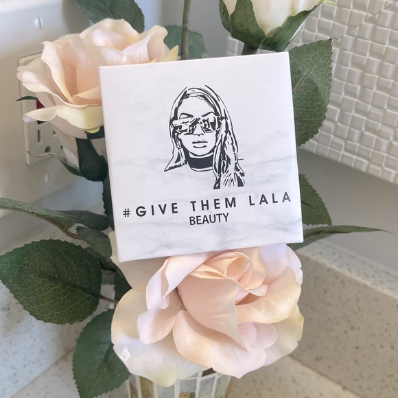 GIVE THEM LALA barbados bronzer - Picture 2 of 6